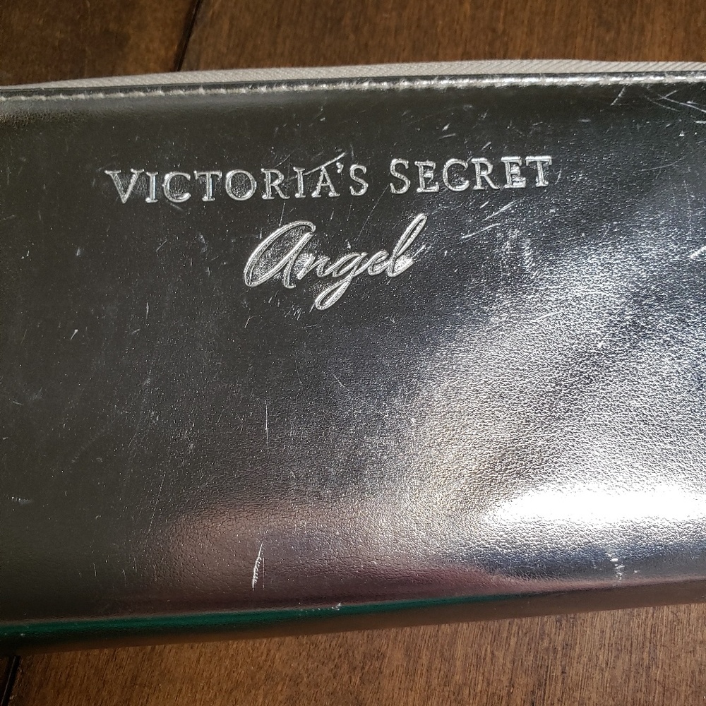 Full sized VS wallet